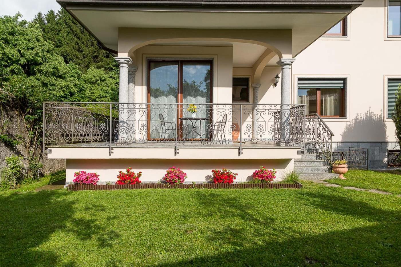 La Petite Dame - Lake Maggiore - 100 M From The Lake Verbania Exterior foto