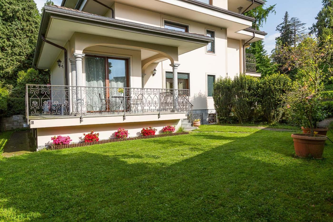 La Petite Dame - Lake Maggiore - 100 M From The Lake Verbania Exterior foto